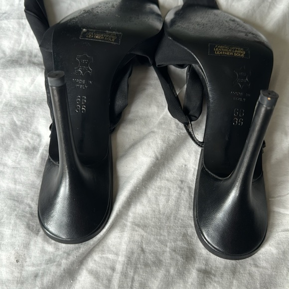 BCBG Mary-G Tie up heels - Picture 4 of 4